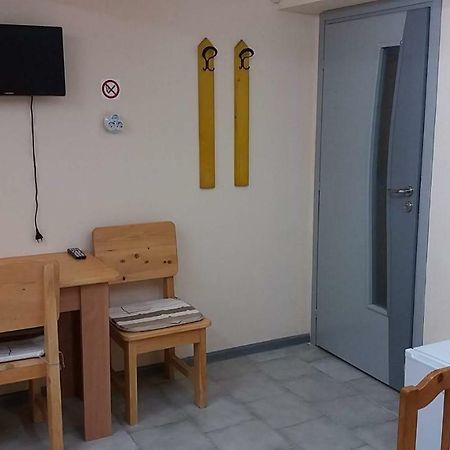 Нощувки Ботеви Shumen Exterior foto