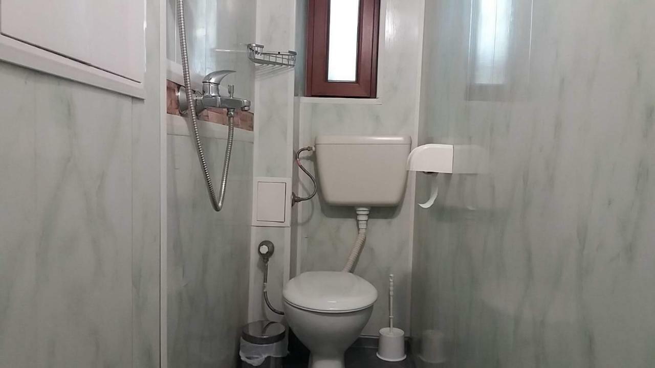 Нощувки Ботеви Shumen Exterior foto