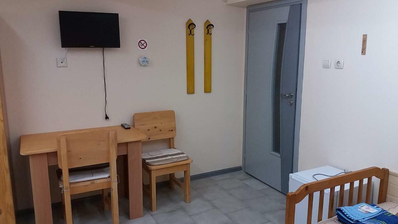 Нощувки Ботеви Shumen Exterior foto